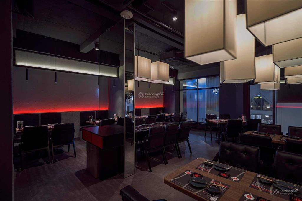 Nhà mt võ văn tần, kế góc trương định, q3, dt 12x16m, trệt 2 tầng. giá 90tr tell 0903 712 ***