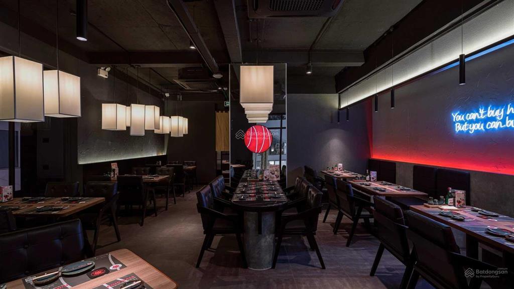 Nhà mt võ văn tần, kế góc trương định, q3, dt 12x16m, trệt 2 tầng. giá 90tr tell 0903 712 ***