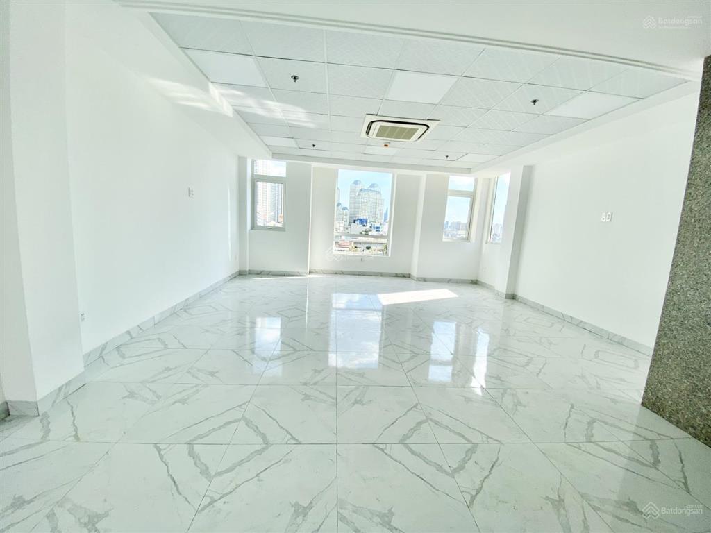 Mt lê hồng phong, gần 3 tháng 2. q10! dt 5x20m, trệt 3 tầng, giá 50 triệu. tell 0898 311 ***