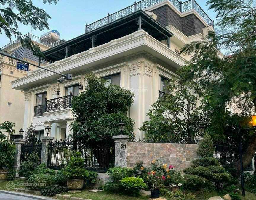 Biệt thự pháp 187 hai bà trưng q1. dt 20x21m, giá 80tr. ngay cạnh pnj