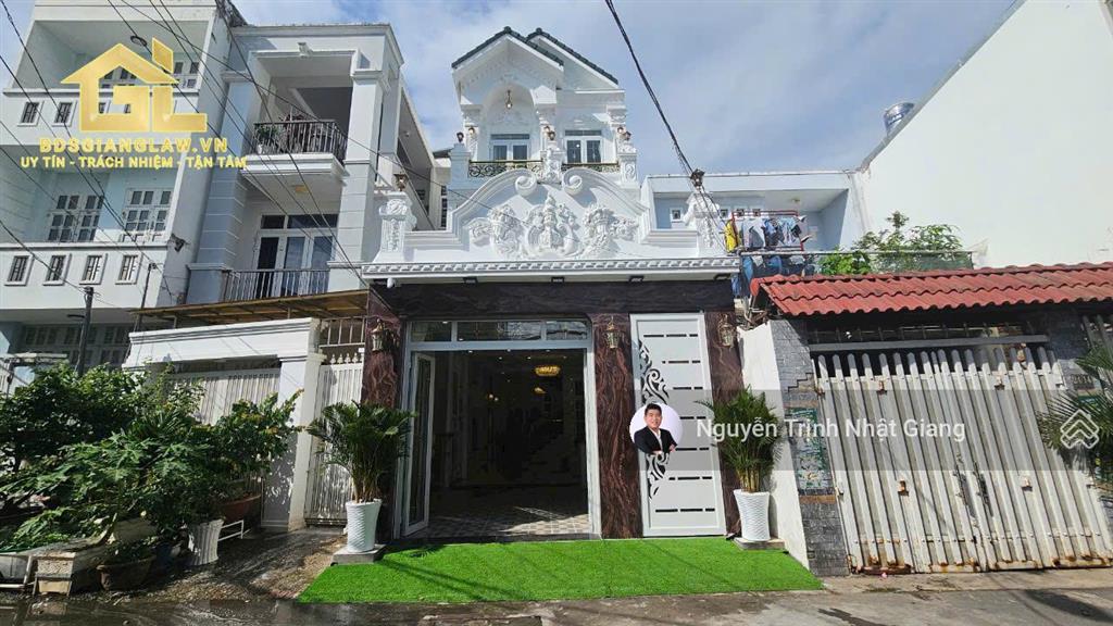 Bán nhà phố tân cổ điển full nội thất đầy đủ công năng sử dụng