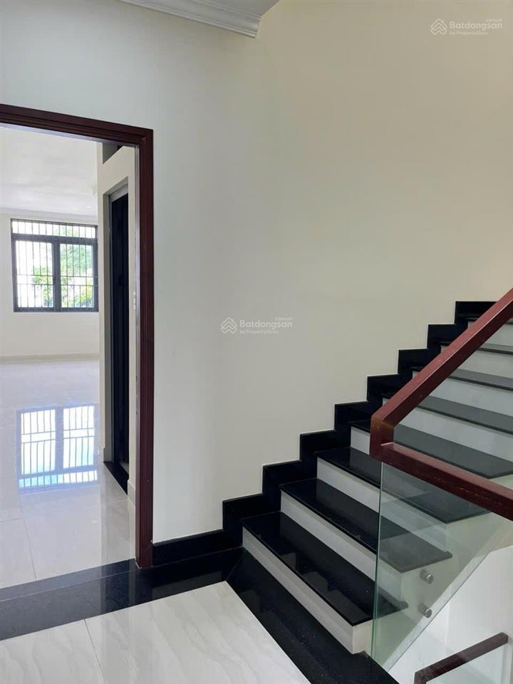 Nhà đẹp kdc phú lợi dt 5x24 có thang máy nội thất cao cấp trục đường lớn 12m giá 9.3ty