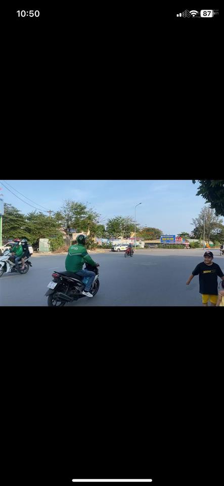 Bán đất 2mt đường cao lỗ, khu đồng diều, phường 4, quận 8. dt 3068m2 cln sổ đỏ giá 25triệu/m2