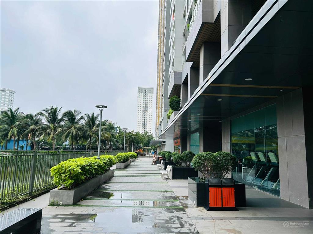 110 triệu/m2  diện tích 7 x 30m. lô đất biệt thự có giá tốt nhất lacasa quận 7.  0906 459 ***