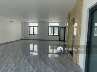 Cho thuê nhà phố vinhomes grand park nhiều căn giá tốt, có thang máy  0901 002 ***