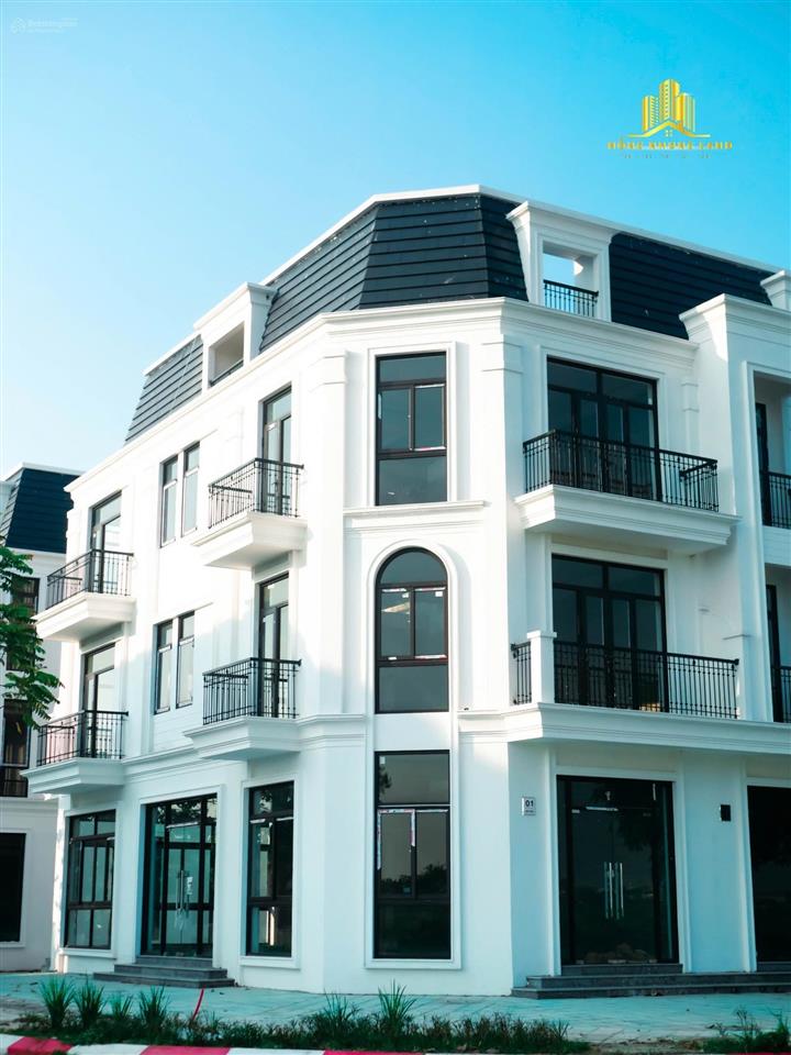 Chính chủ gửi bán gấp căn nhà vườn 105m2, 8,3m hướng đông nam tỷ tại hud me linh central