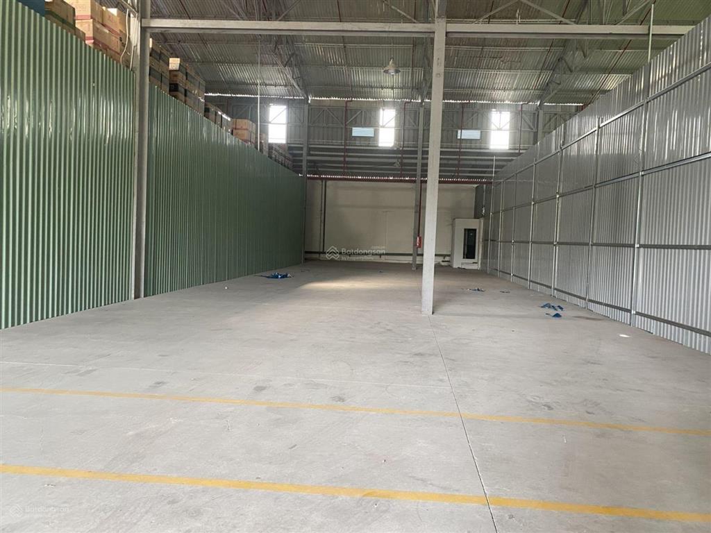Cho thuê kho đẹp 450m2 có sẵn hệ thống pccc, gần ql 1k, linh xuân, thủ đức, xe container vào được
