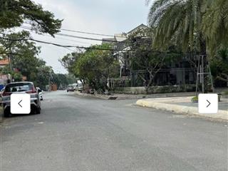 Bán đất biệt thự mặt tiền sông, dt 11x20m, đường số 10 hbc, giá chỉ 30,5 tỷ, gần nhà hàng bên sông