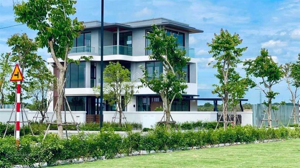 Garden villa phân khu oasia căn góc  swanbay.  0907 424 ***