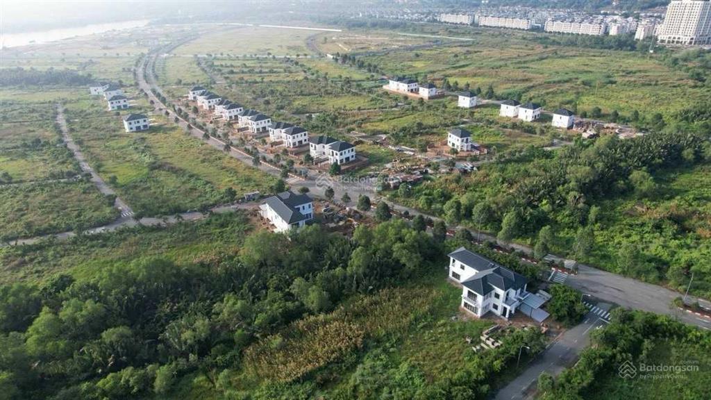 Garden villa phân khu oasia căn góc  swanbay.  0907 424 ***