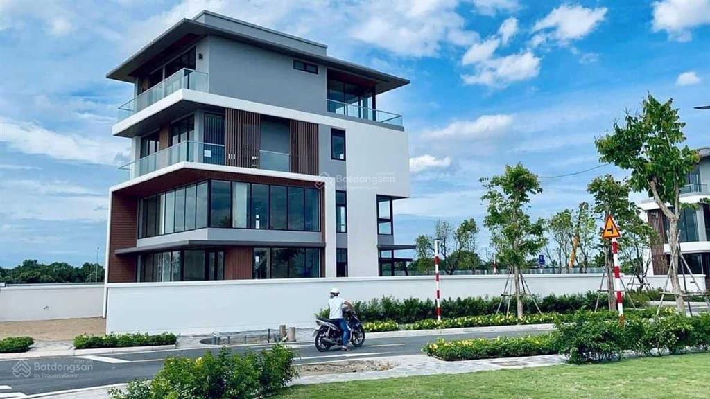 Garden villa phân khu oasia căn góc  swanbay.  0907 424 ***