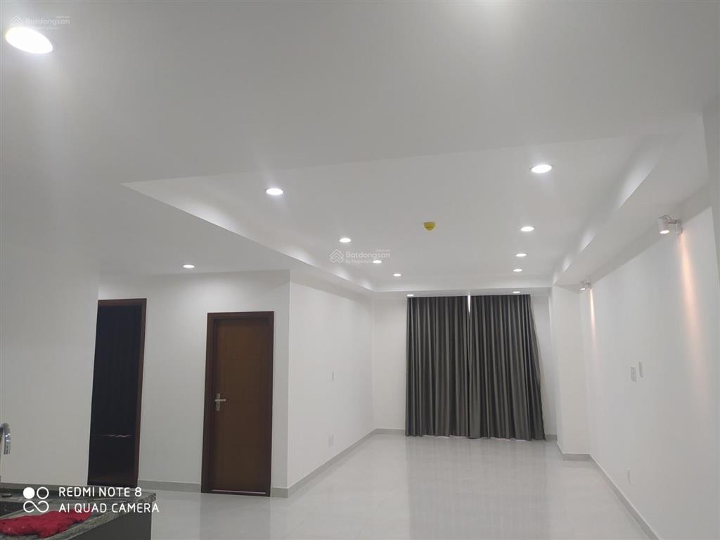 Cho thuê ch remax plaza 3 pn  2 wc  0909 920 ***