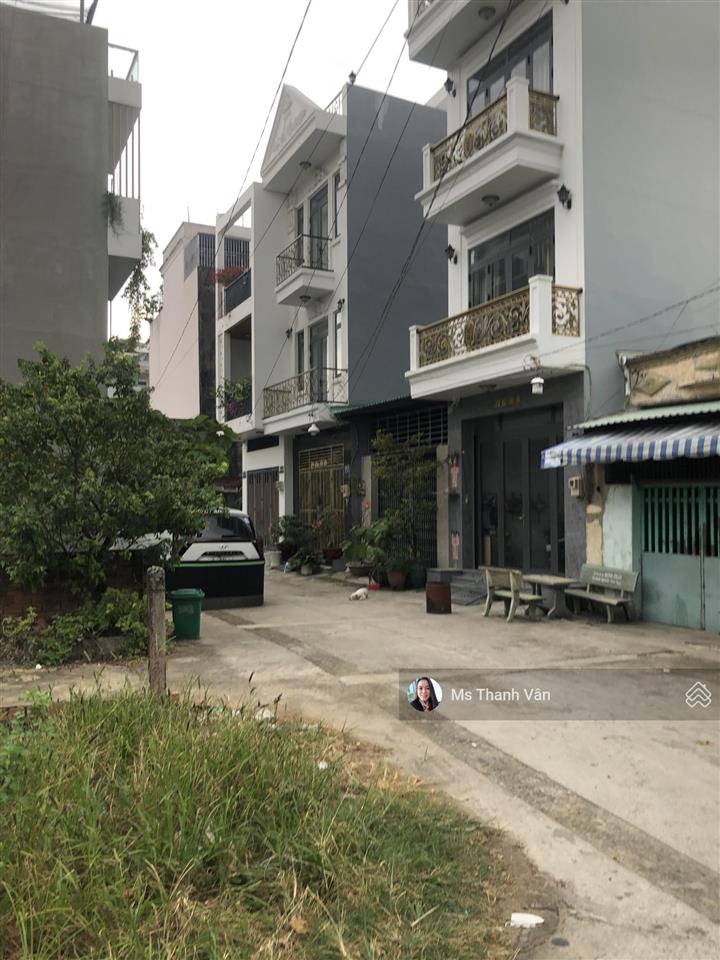 Chủ bán nhà khúc đs1 an dương vương 108m2, 4,5mx20m 1 trệt, 2 lầu, 5ty7 sổ hồng đủ 0938 295 *** hxh