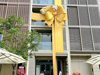 Chị gái cần bán gấp căn nhà lk3  sổ hồng nhà phố thương mại soho, the global city.