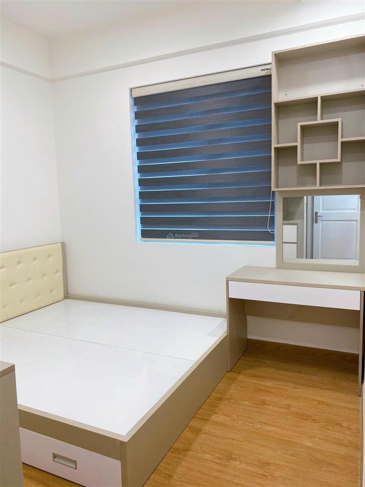 Dạ, em bán căn hộ 77m2, 2pn giá 3,850 tỷ, nội thất cao cấp, bao hết thuế phí chuyển nhượng