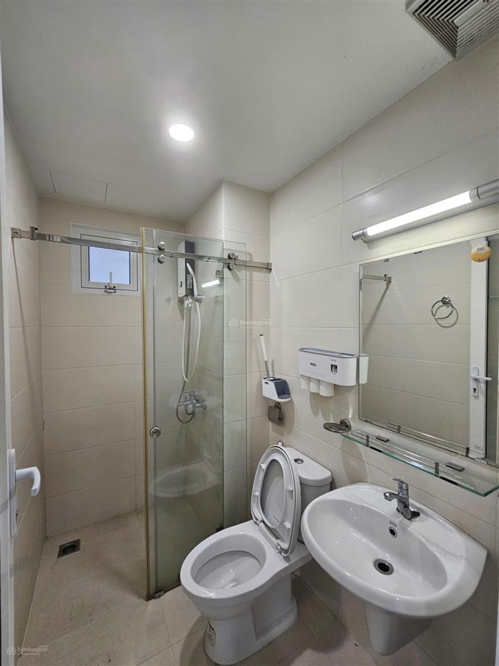 Em cho thuê căn hộ moonlight boulevard, 12,500,000 vnđ/66m2/2pn2wc, đủ nội thất