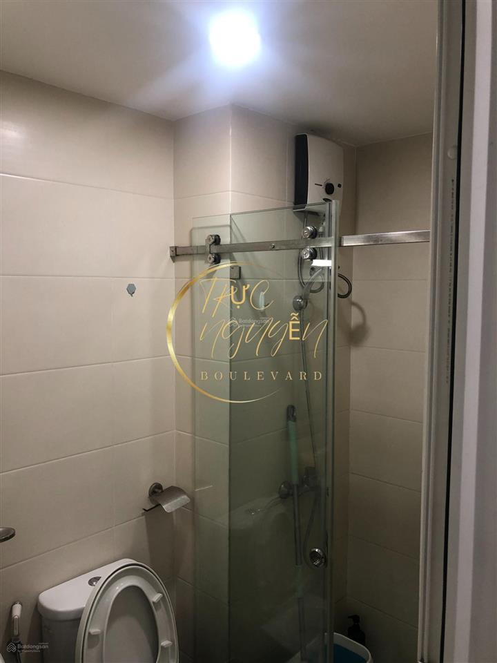 Dạ, em cho thuê căn hộ 2pn/77m2, đủ nội thất, giá 14 triệu, view thoáng mát, nhà đẹp như hình