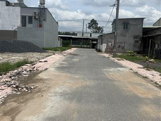 Bán lô đất gần ngã 4 sông ray. 100m2 thổ cư
