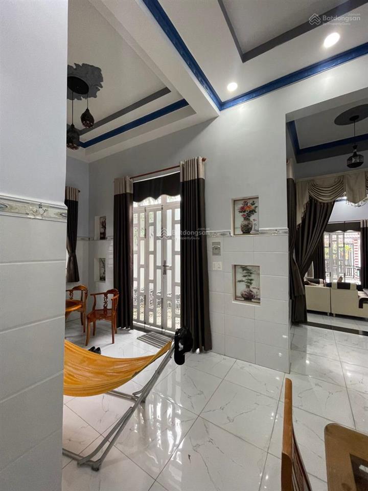 Kẹt tiền bán gấp nhà đẹp (dt đất 175m2) ngay thị trấn tân túc  ubnd huyện bình chánh. giá 7 tỷ