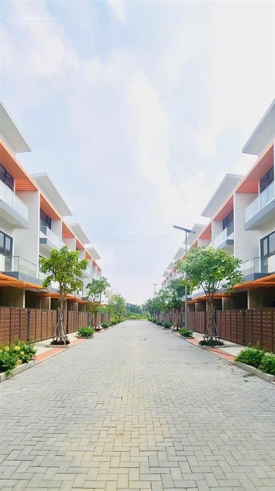 Cần bán căn nhà phố liên kế khu biệt lập ven sông phía nam sài gòn. giá chỉ 3,9 tỷ/căn (3 tầng)