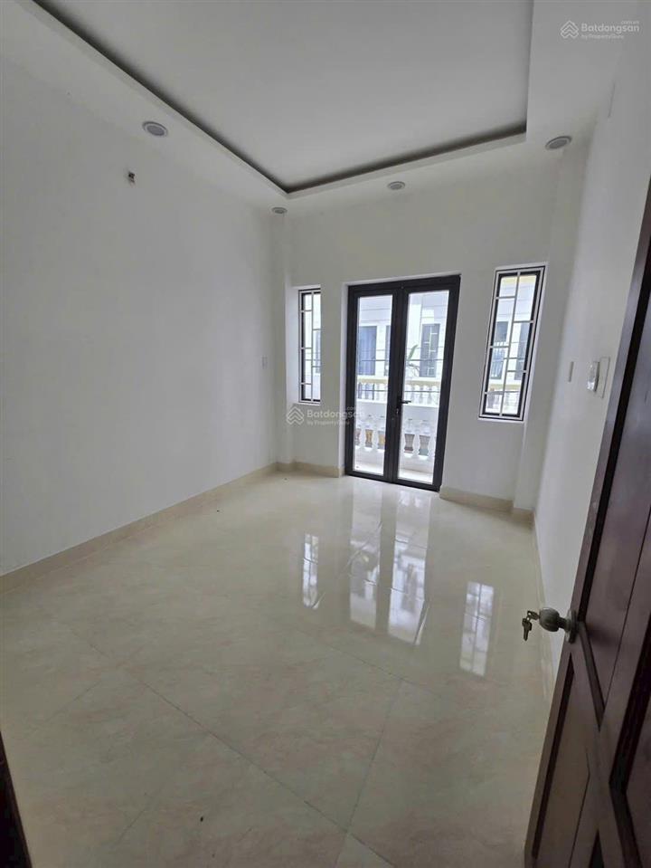 Bán nhà ngay an dương vương, 1 trệt 3 lầu ,nhà mới ở ngay, hỗ trợ vay ngân hàng