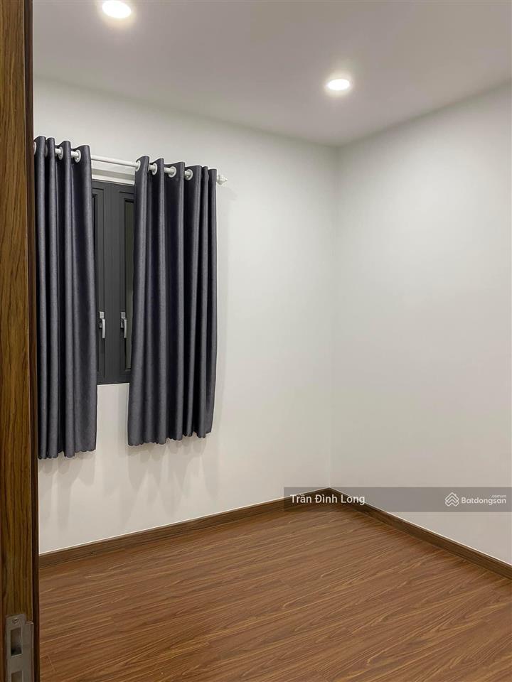 Chính chủ cho thuê nhà sạch, mát, full nội thất. giá 10 triệu.  0901 535 ***.