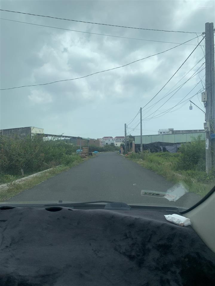 Cần bán lô đất 1900m2, 2 mặt tiền đường trước sau, đường oda hồ tràm, xuyên mộc( nay là tp.hcm)