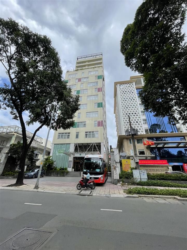 Bán nhà khu bà huyện thanh quan  ngô thời nhiệm, dt 9x30m  giá 70 tỷ