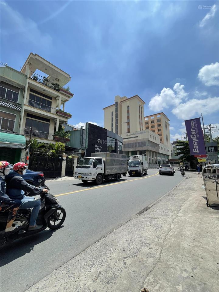 Bán nhà mt phổ quang, p. 9, q. pn  10x18m. cn 175m2  hầm, 4 lầu  hđt 165tr/th  57 tỷ