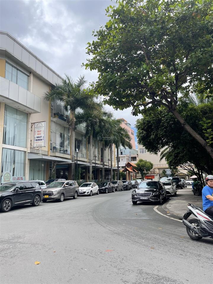 Mt hoàng việt p. 4 q. tân bình  10,5x21m. cn 165,35m2  6 tầng  hđt 190tr/th  68 tỷ