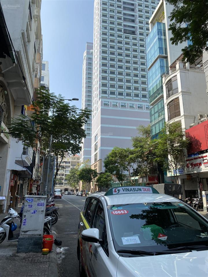 Toà nhà mt đông du p. bến nghé q.1  12x20m  2 hầm, 10 tầng  hđt 580tr/th  235 tỷ