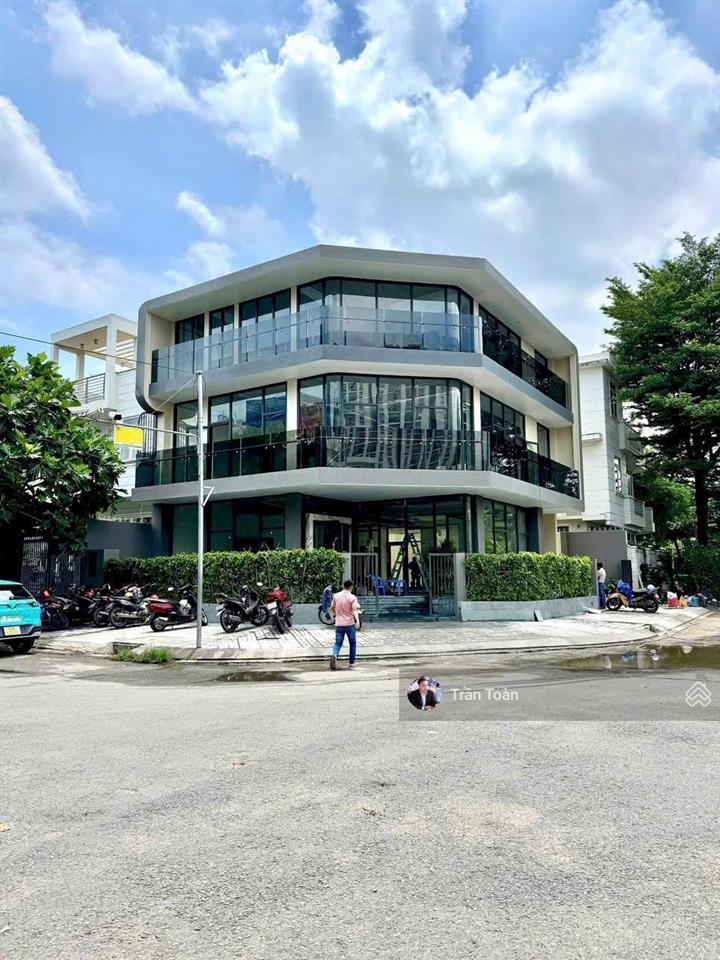 Mt nguyễn quý cảnh p. an phú tp. thủ đức 13x17m. cn 207.6m2 hầm trệt lầu st  hđt 180tr/th  57 tỷ