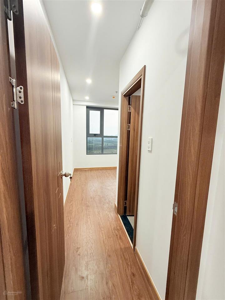 Chính chủ gửi bán căn 2pn 2wc giá 2,3 tỷ, view hồ đá đông nam siêu mát quanh năm