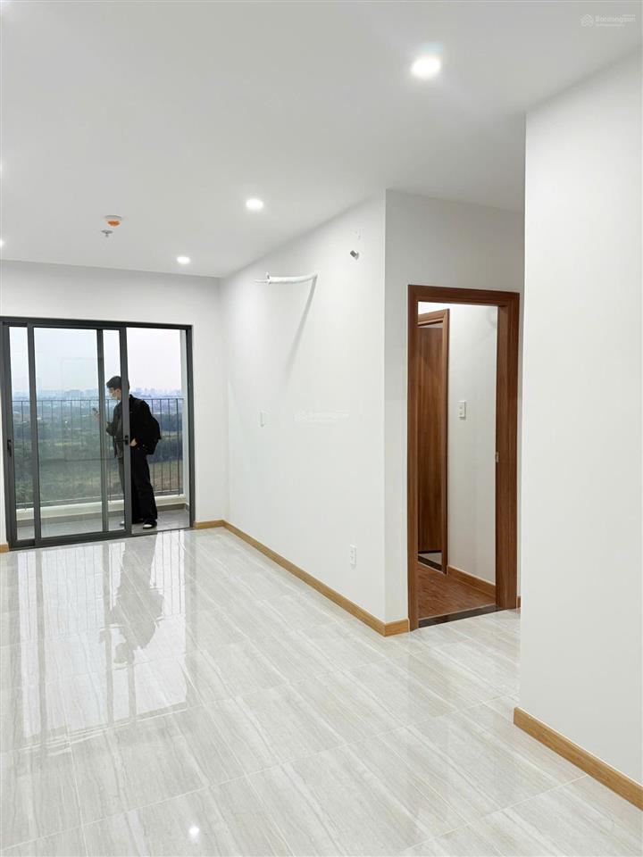 Chính chủ gửi bán căn 2pn 2wc giá 2,3 tỷ, view hồ đá đông nam siêu mát quanh năm