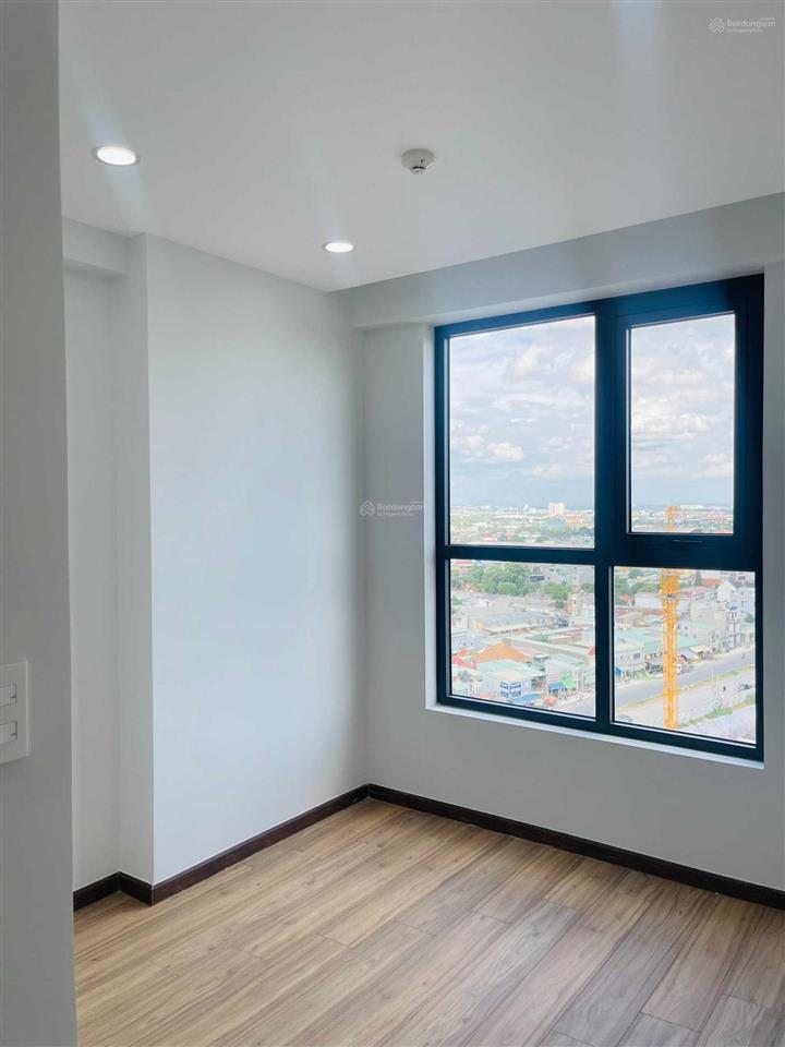 Hàng ngộp vip, như hình 56m2 bcons plaza chỉ 1tỷ930. bao hồ sơ sang tên