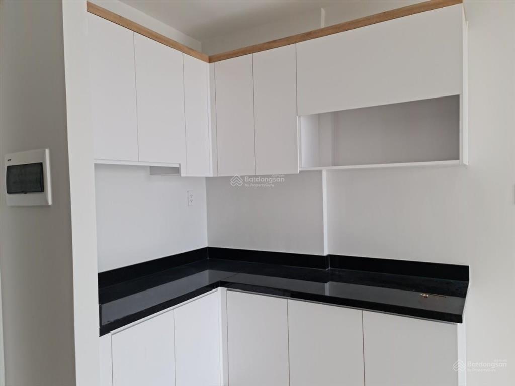 Bán căn 2pn 2wc bcons miền đông. tầng trung, view tây nam. giá 2ty1 bao sang tên