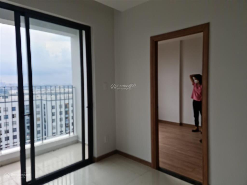 Bán căn 2pn 2wc bcons miền đông. tầng trung, view tây nam. giá 2ty1 bao sang tên