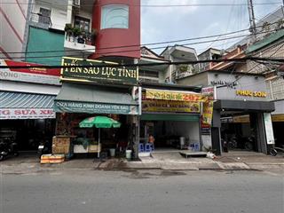 Nhà mtkd 207 trương phước phan  sát chợ bình trị đông.