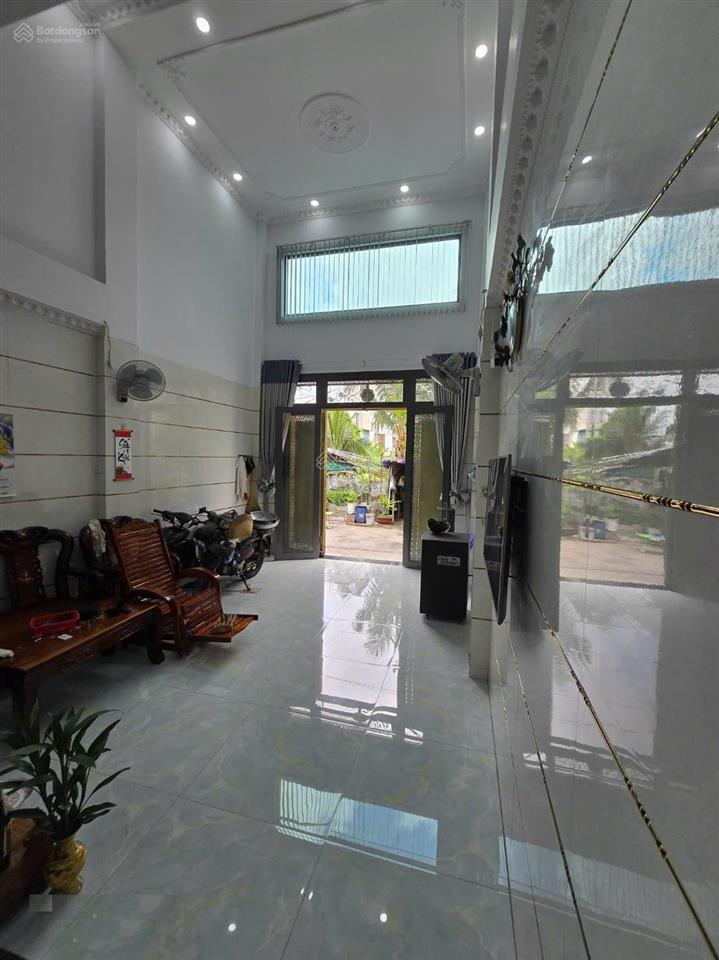 Nhà đẹp vào ở ngay  hxh 417 chiến lược, p. bình trị đông