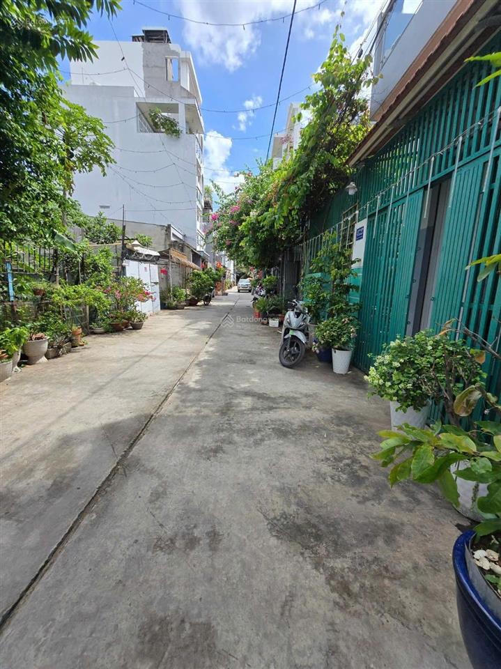 Nhà đẹp vào ở ngay  hxh 417 chiến lược, p. bình trị đông