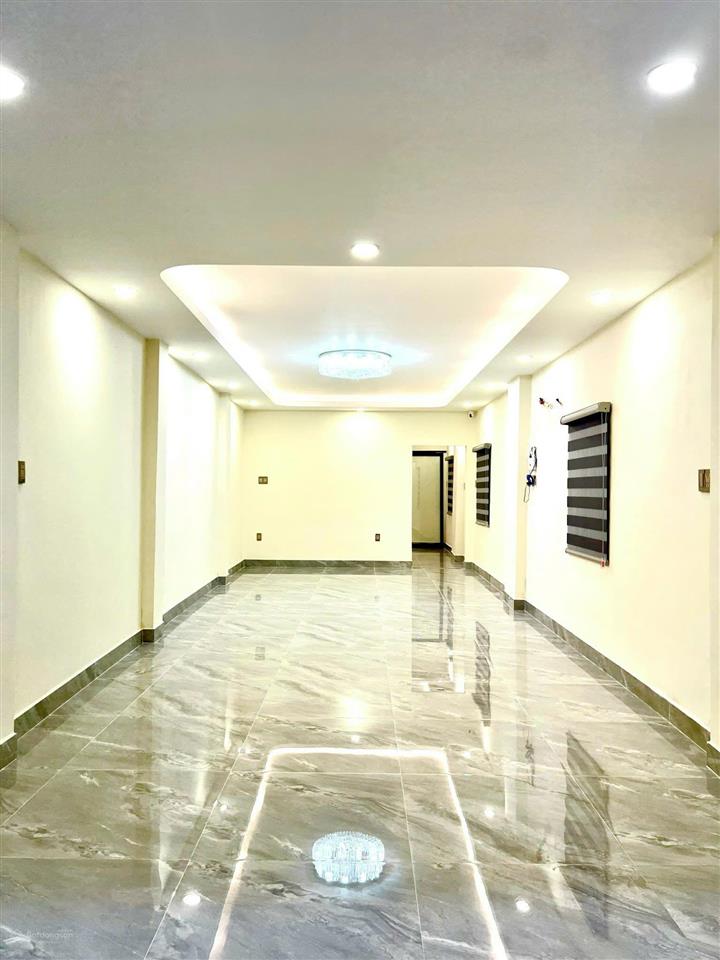 Bán nhà mặt tiền đường phan xích long 68,4m2, 2tầng, 13 tỷ/tl, p16. q11