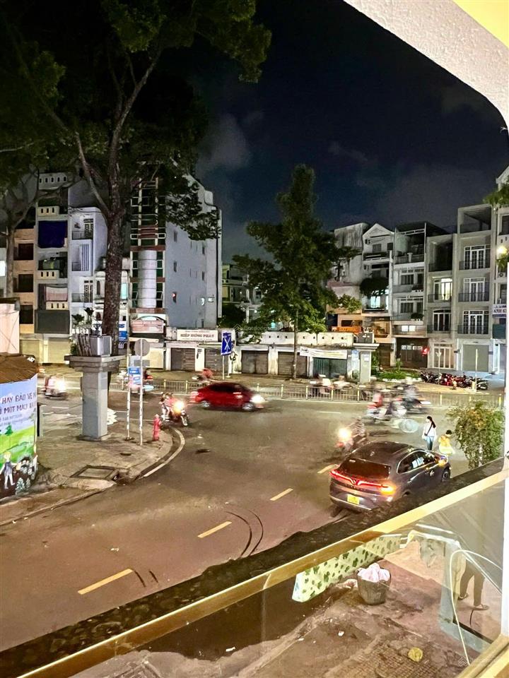 Bán nhà mặt tiền đường phan xích long 68,4m2, 2tầng, 13 tỷ/tl, p16. q11