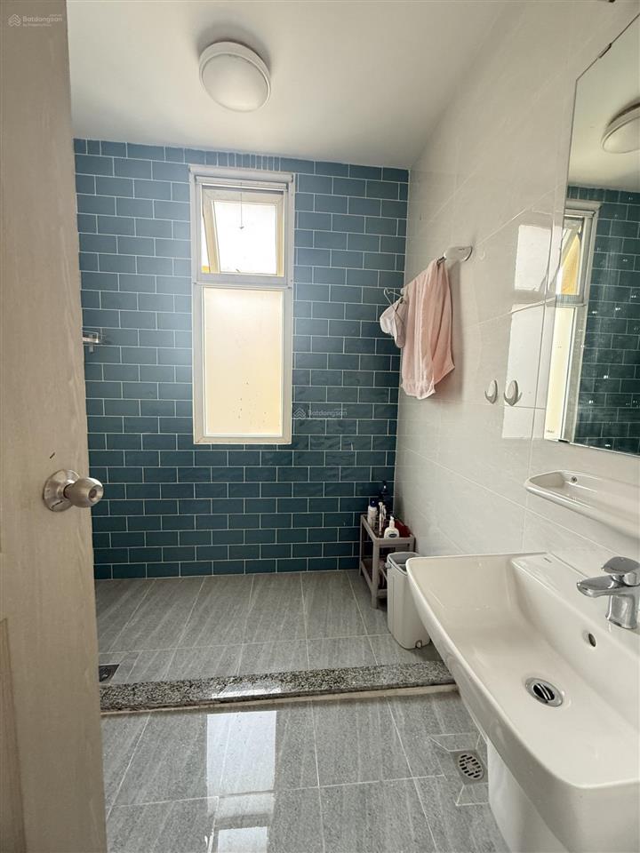 Bán gấp ch carina plaza, 3,550tỷ, 105m2, 2pn, 2wc, nhà mới, đã có sổ hồng.  0903 675 ***