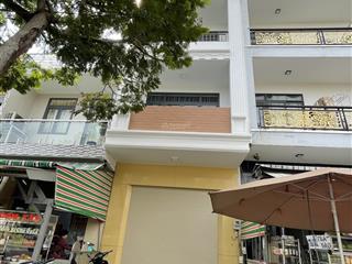 Nhà 3 lầu đẹp mặt tiền đông đúc nguyễn văn luông q. 6