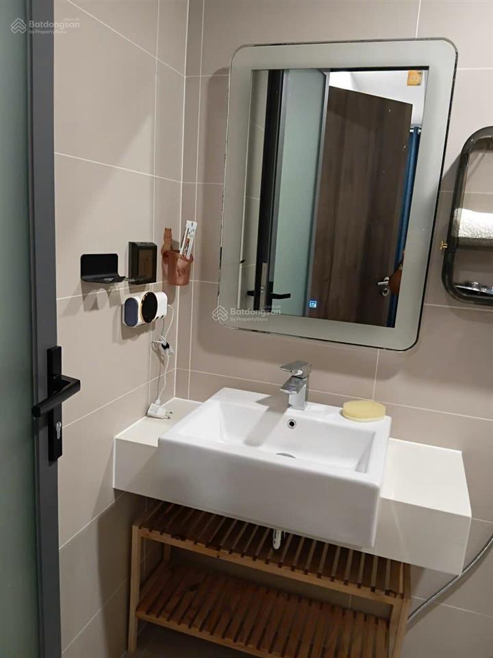 Cho thuê căn hộ cao cấp gần phú mỹ hưng, 2 phòng ngủ 2wc 70m2 có thiết kế đẹp, đầy đủ nội thất