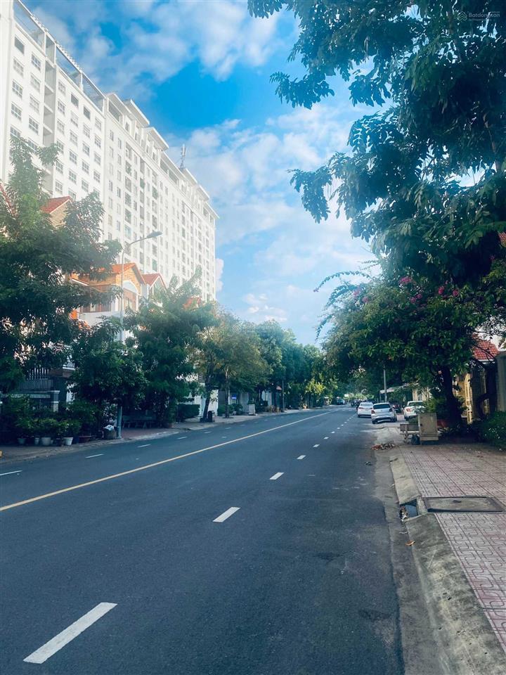 Bán biệt thự kdc him lam  trung sơn 8x20m, đường trước nhà 20m 1 trệt 2 lầu, giá 28 tỷ