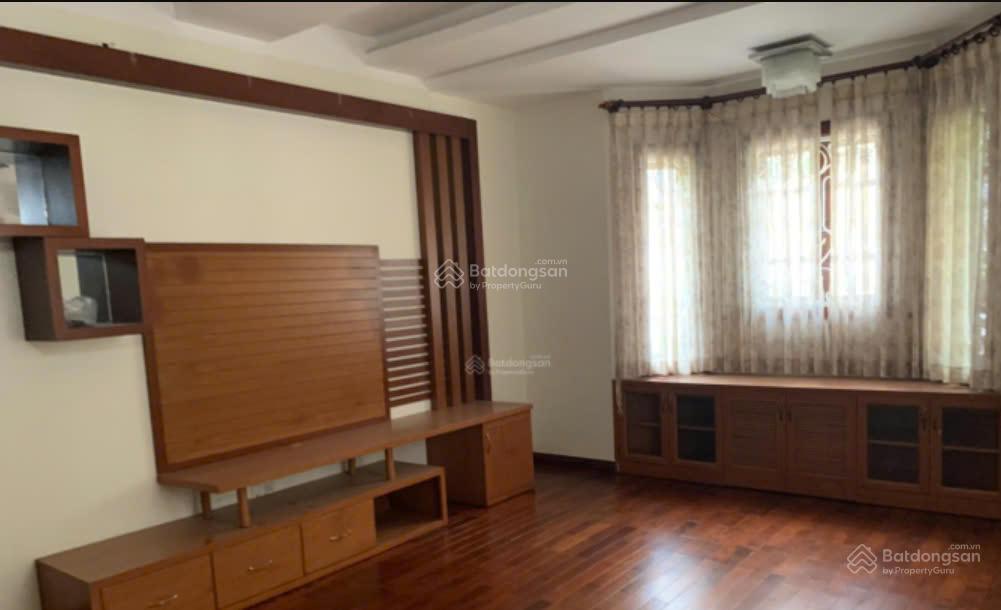 Cần bán biệt thự kdc him lam 6a, nhà mới đẹp, đường lớn, sổ hồng giá 28,5 tỷ.  em dung 0931 017 ***