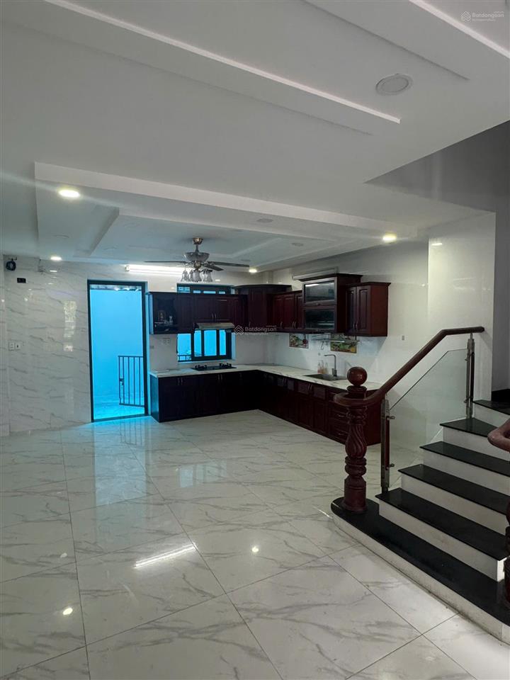 Cho thuê nhà dương hồng garden house, giá 22 triệu, hơn 300m2 sàn sử dụng, nhà mới.  0937 777 ***