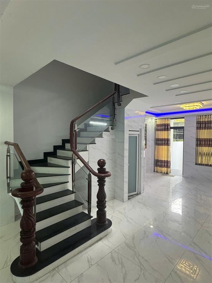 Cho thuê nhà dương hồng garden house, giá 22 triệu, hơn 300m2 sàn sử dụng, nhà mới.  0937 777 ***
