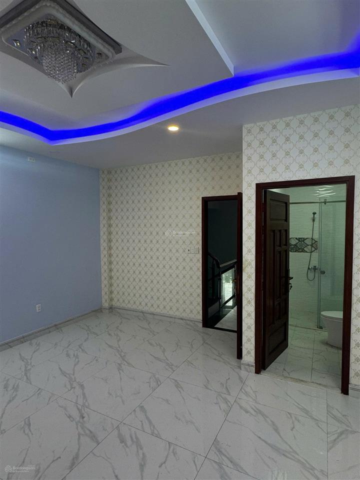 Cho thuê nhà dương hồng garden house, giá 22 triệu, hơn 300m2 sàn sử dụng, nhà mới.  0937 777 ***